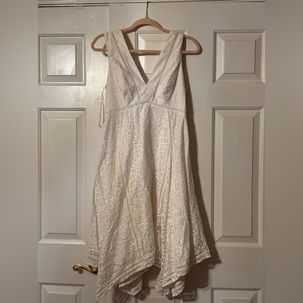 Lilly Pulitzer Elyse Midi Dress in Resort White Oyster Shell Lace